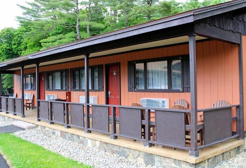 Люкс Повышенной Комфортности, Bayside Resort, Lake George Ny