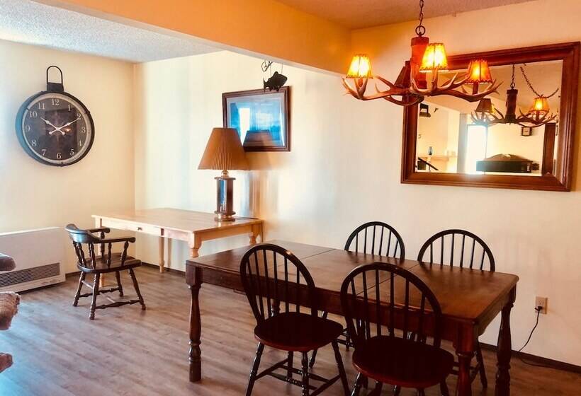 침실 2개 스위트, Driftwood Inn