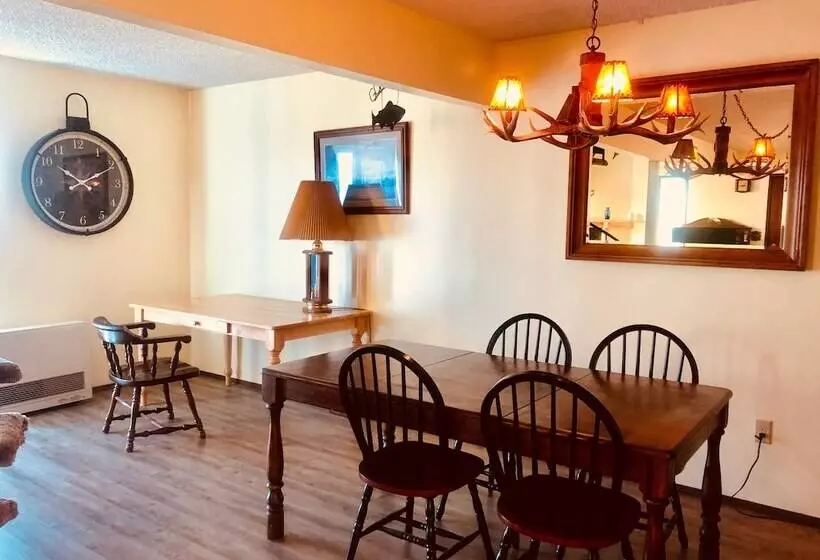 ２ベッドスイートルーム, Driftwood Inn