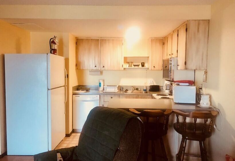 套房, Driftwood Inn