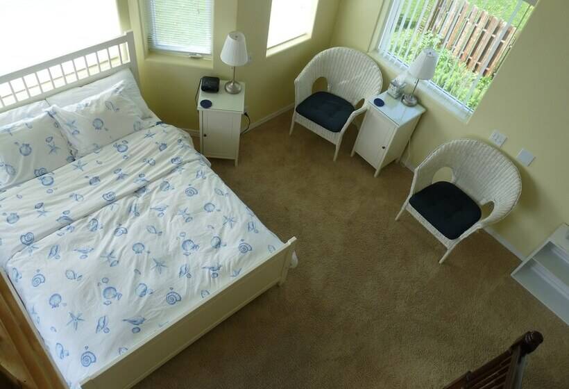 غرفة قياسية, Driftwood Inn