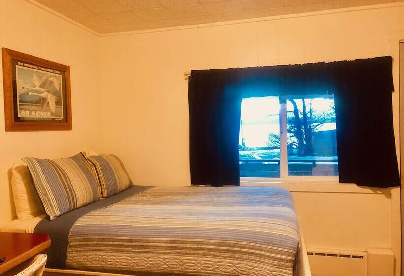 标准间, Driftwood Inn