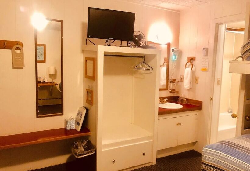 غرفة قياسية, Driftwood Inn