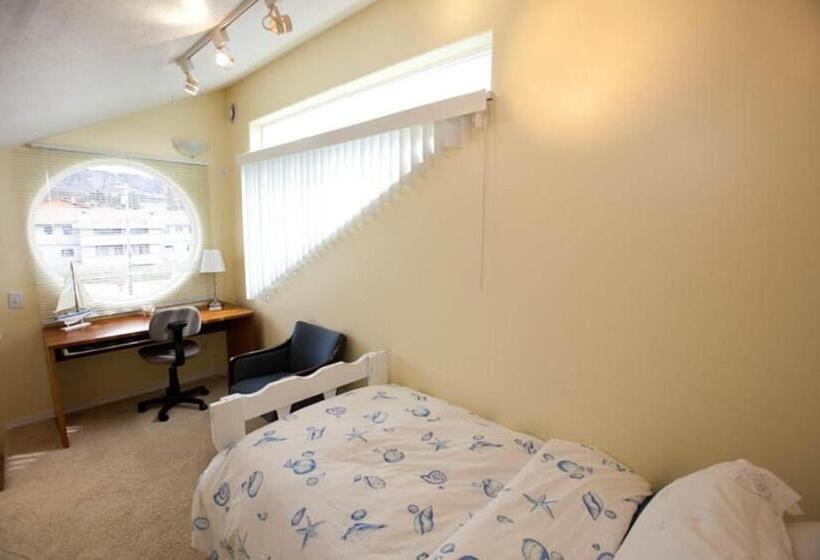 غرفة قياسية, Driftwood Inn