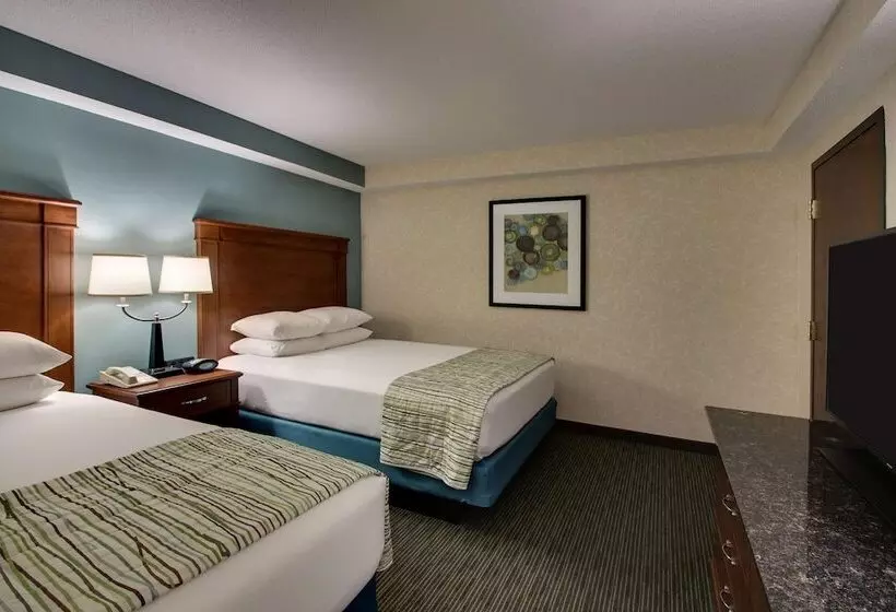 سوییت, Drury Inn & Suites Cape Girardeau