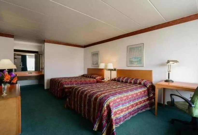 スタンダード４人部屋, Loyalty Inn Maryville