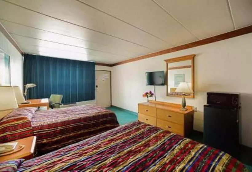 スタンダード４人部屋, Loyalty Inn Maryville