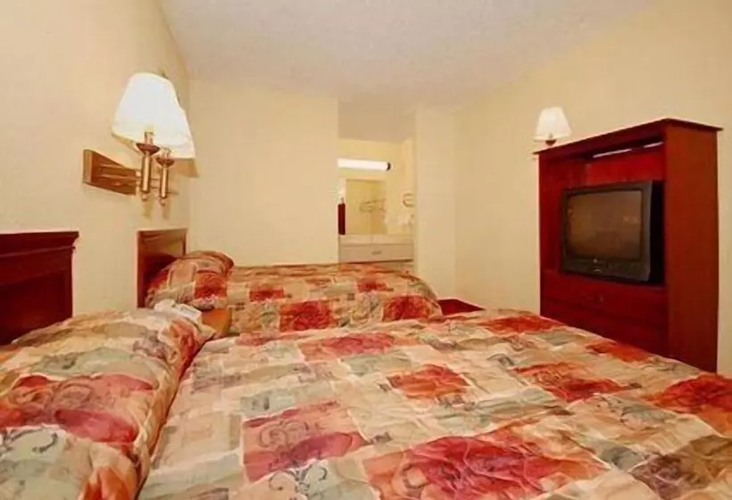 ２ダブルベッドのスタンダードルーム, Rodeway Inn Prattville I65