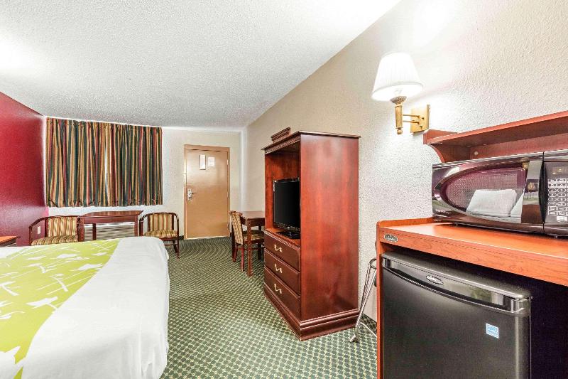 Стандартный Номер Кровать Кинг, Rodeway Inn Prattville I65