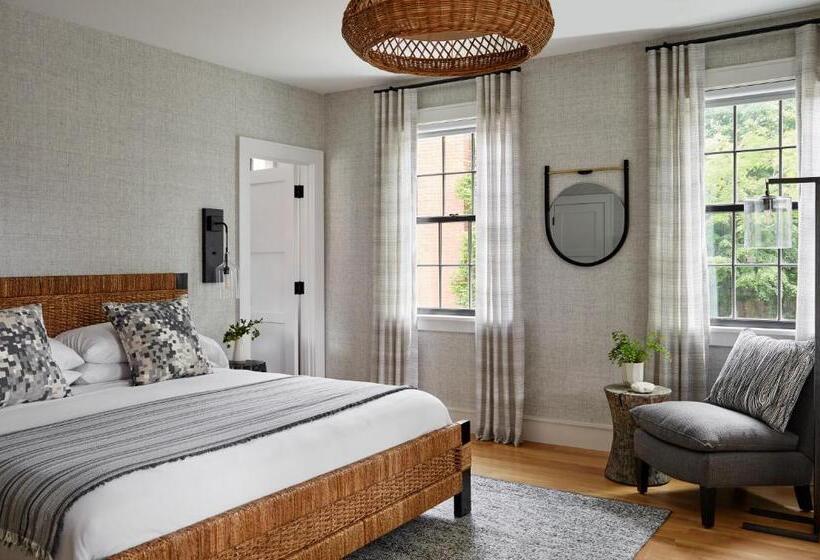 带大床的豪华间, The Edgartown Inn, The Edgartown Collection