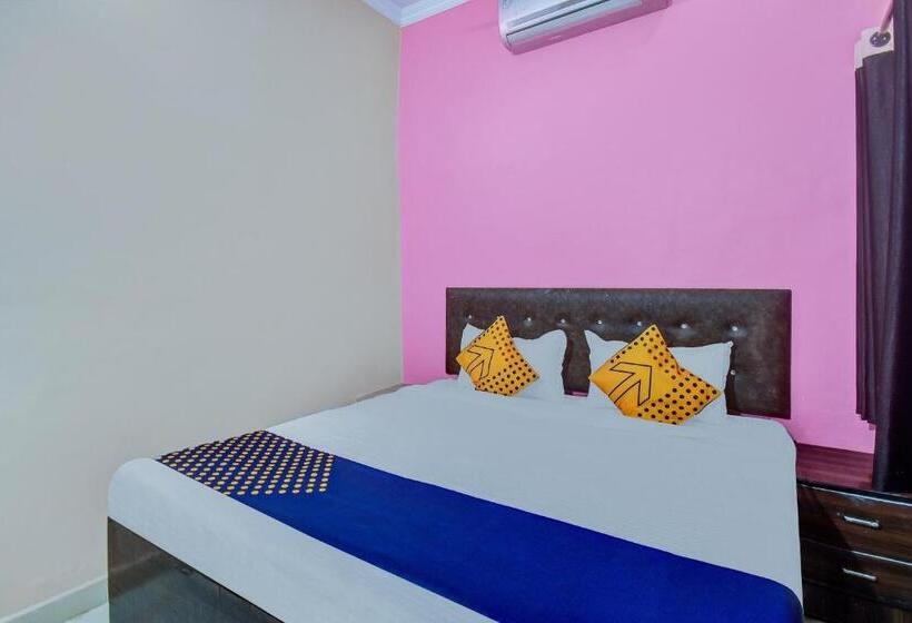 اتاق کلاسیک سه تخته, Spot On Mangalam Guest House