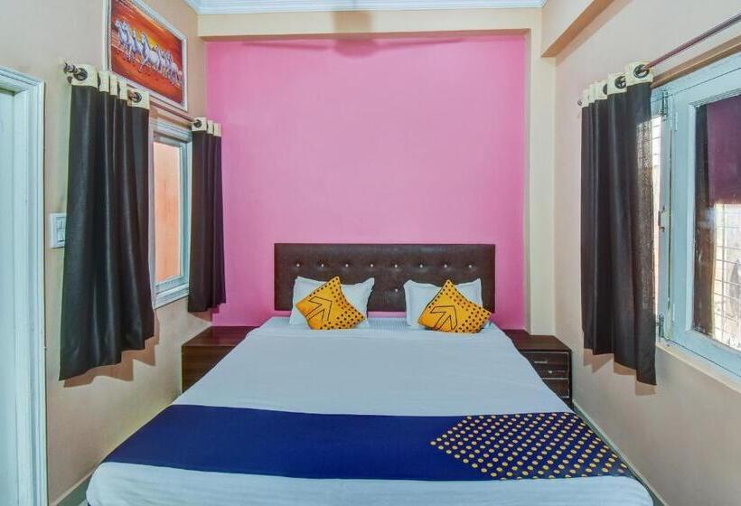 اتاق کلاسیک سه تخته, Spot On Mangalam Guest House