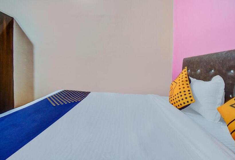 اتاق کلاسیک سه تخته, Spot On Mangalam Guest House