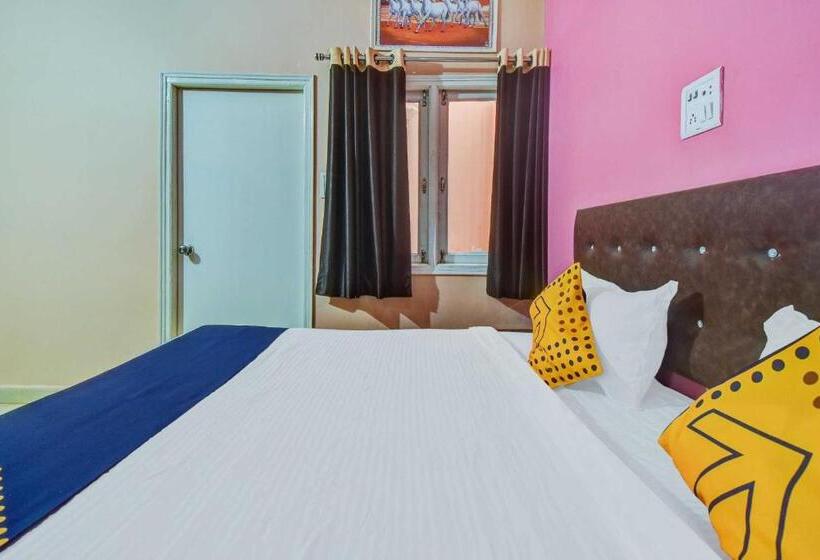 اتاق کلاسیک سه تخته, Spot On Mangalam Guest House