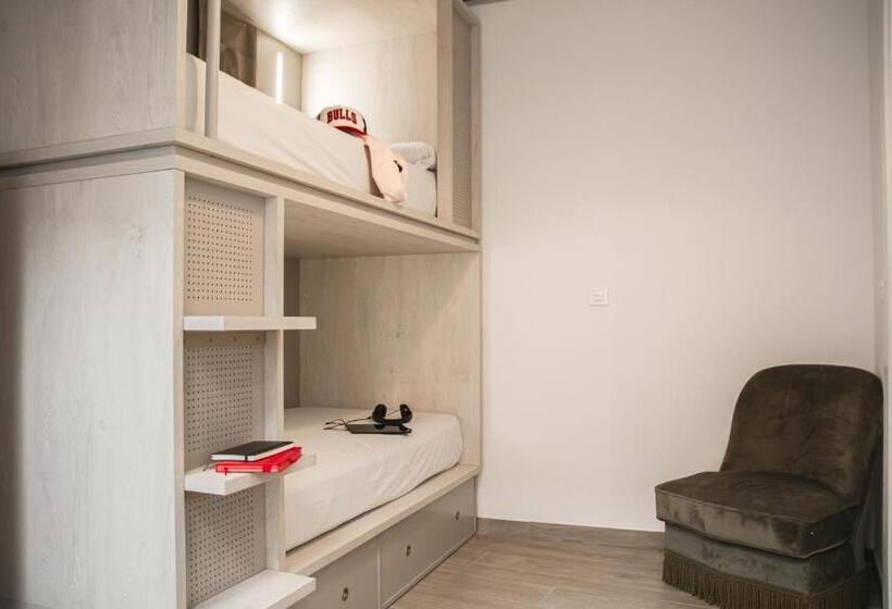 اتاق استاندارد با تخت‌های تاشو, Room00 Salvador Hostel