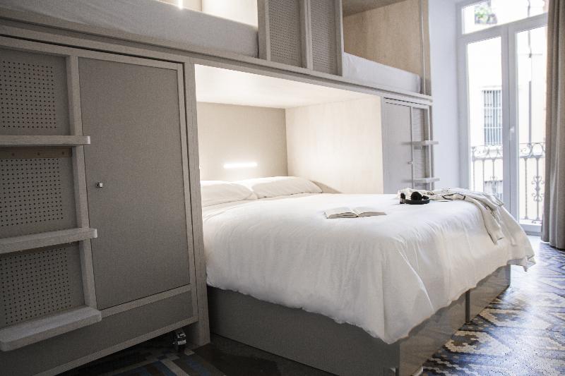 اتاق خانوادگی, Room00 Salvador Hostel