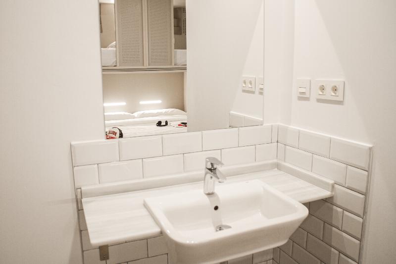 اتاق خانوادگی, Room00 Salvador Hostel