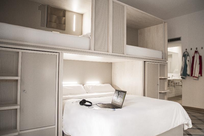 اتاق خانوادگی, Room00 Salvador Hostel