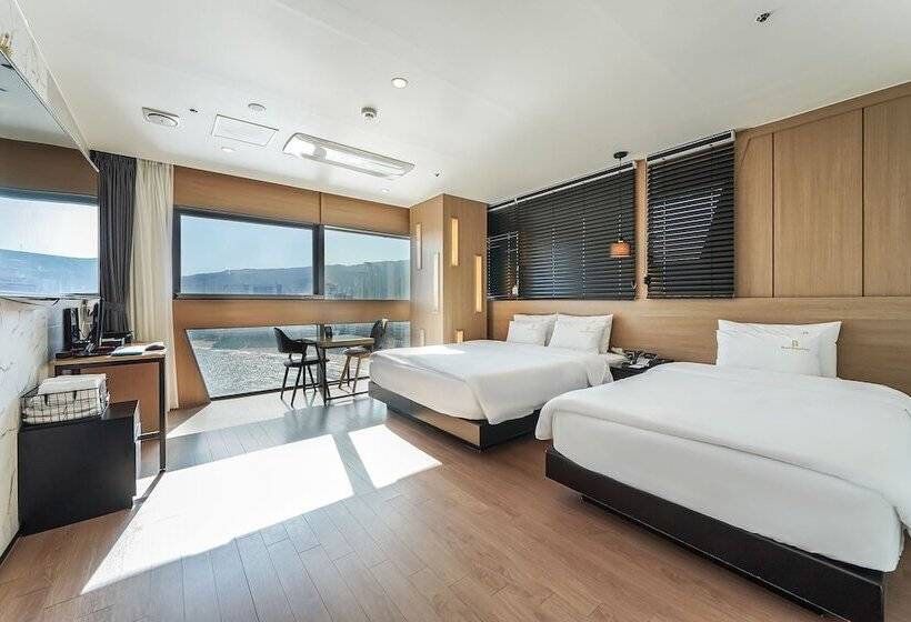Королевский Номер, Gwanganri Hotel Oceanview