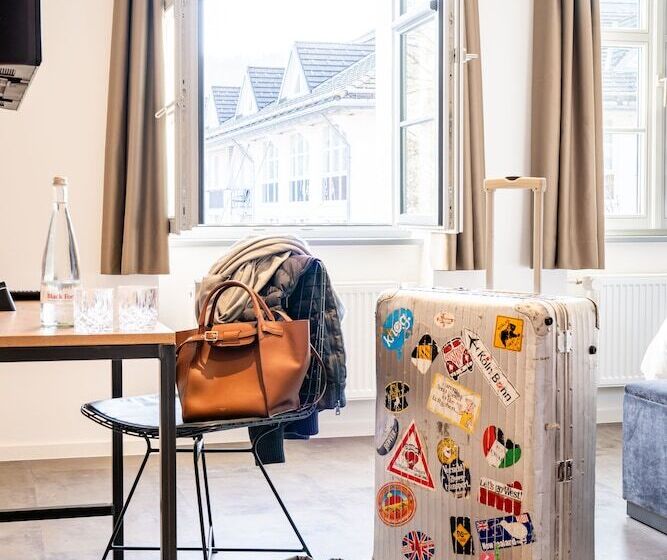 Quarto Estandar, Coucou Hotel & Kuckucks Stube