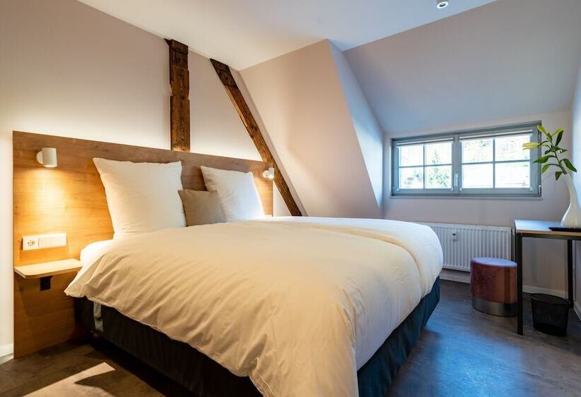 Номер Стандарт, Coucou Hotel & Kuckucks Stube