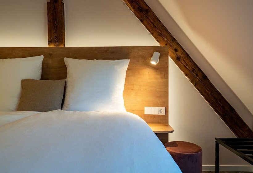 Quarto standard, Coucou Hotel & Kuckucks Stube