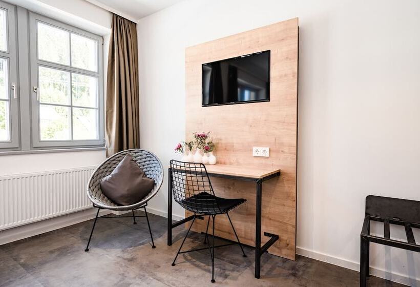 Quarto Superior, Coucou Hotel & Kuckucks Stube
