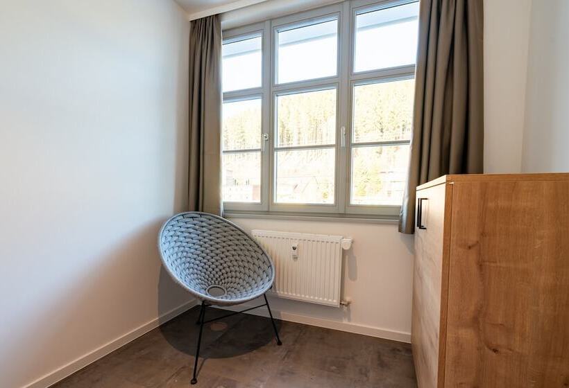 Quarto Familiar, Coucou Hotel & Kuckucks Stube