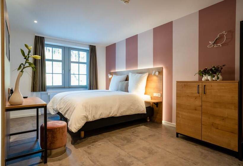 Quarto Familiar, Coucou Hotel & Kuckucks Stube