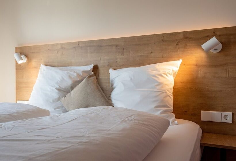 Quarto superior, Coucou Hotel & Kuckucks Stube