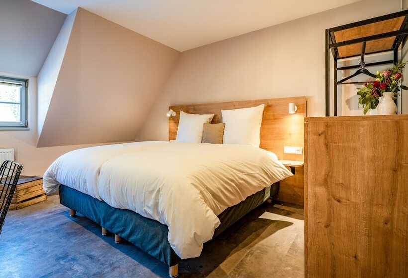 Quarto Superior, Coucou Hotel & Kuckucks Stube