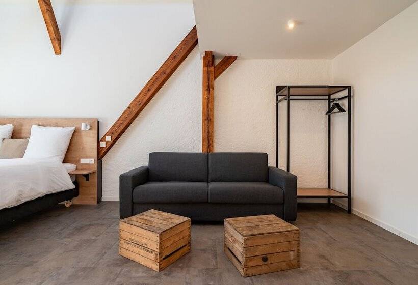 Quarto standard, Coucou Hotel & Kuckucks Stube