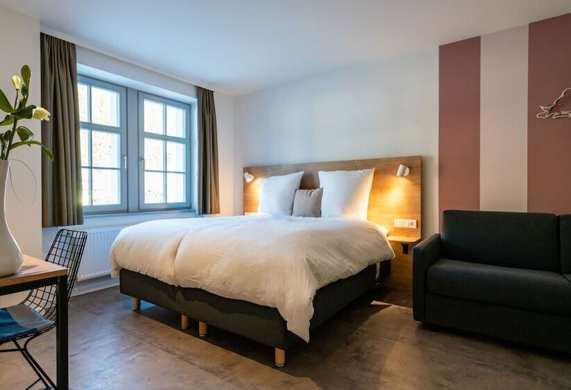Quarto standard, Coucou Hotel & Kuckucks Stube