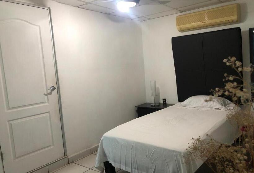 חדר סטנדרט יחיד, My Suite Ejecutiva