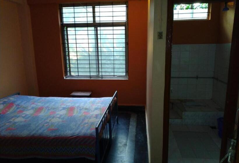 スタンダード４人部屋, Shastri Guest House