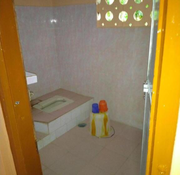スタンダード４人部屋, Shastri Guest House
