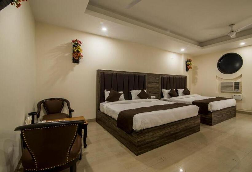 Трехместный Номер Deluxe, Mahajan International, Delhi Airport