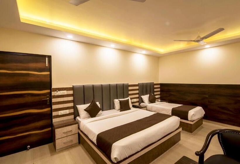 غرفة ديلوكس ثلاثية, Mahajan International, Delhi Airport