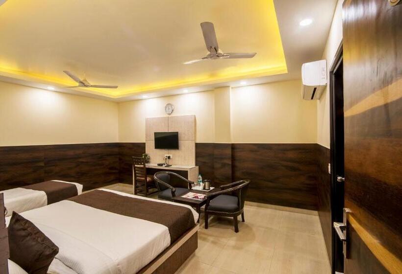 Трехместный Номер Deluxe, Mahajan International, Delhi Airport