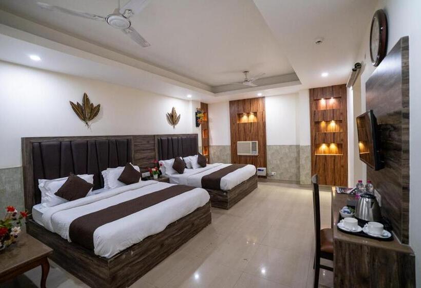 Family Suite, Mahajan International, Delhi Airport