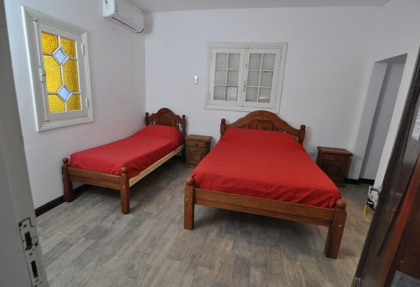 スタンダードトリプルルーム, Fatvial 4 De Abril