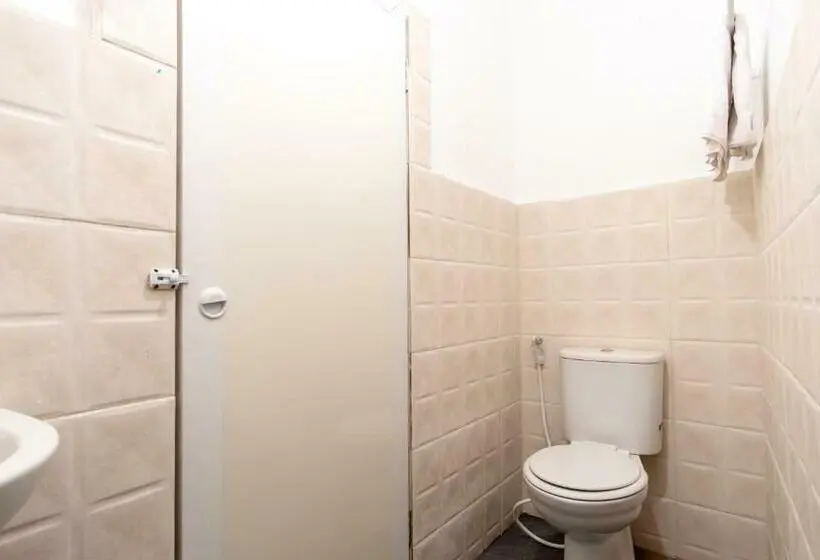 スタンダードルーム, Capital O 92444 Kamojo Guest House