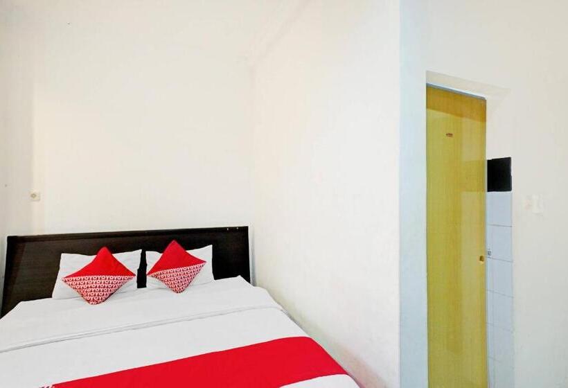 Номер Deluxe, Reddoorz @ Jalan Sei Mencirim Medan