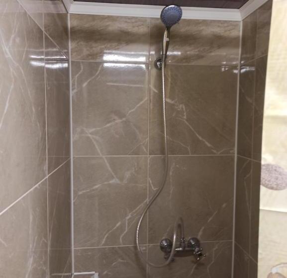 تختخواب در اتاق مشترک, хостел готель колізей