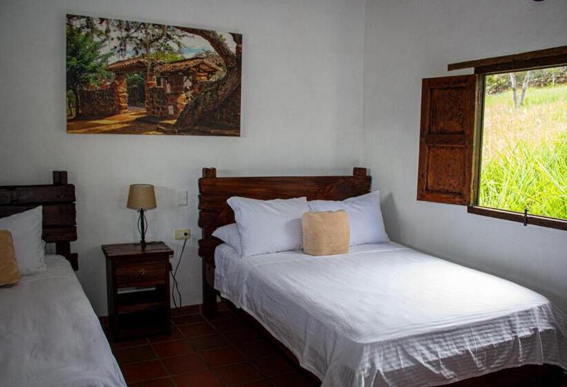 חדר סטנדרט לשלושה, Campestre Ataraxia Barichara