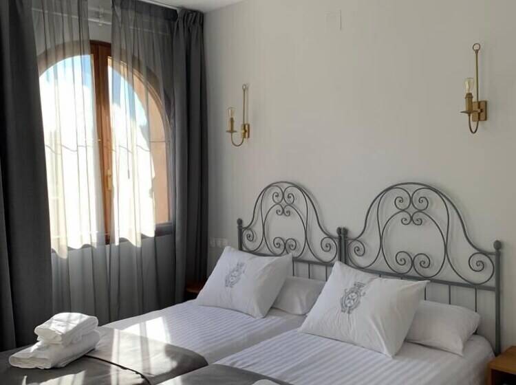 Номер Стандарт, Monasterio De Tejeda