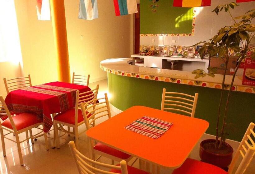 غرفة قياسية ثلاثية, Marlon's House Nasca