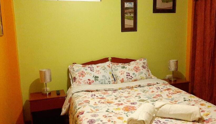 غرفة قياسية حمام مشترك, Marlon's House Nasca