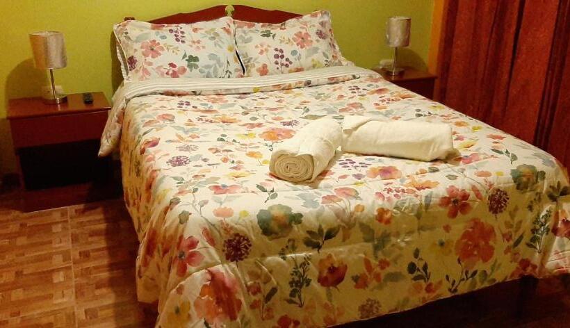 غرفة قياسية حمام مشترك, Marlon's House Nasca