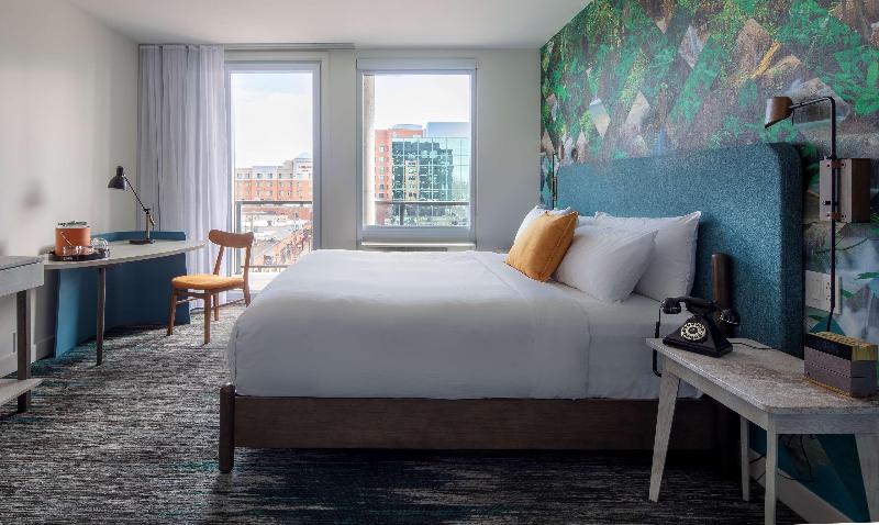 Стандартный Номер Кровать Кинг, Canvas Moncton, Tapestry Collection By Hilton